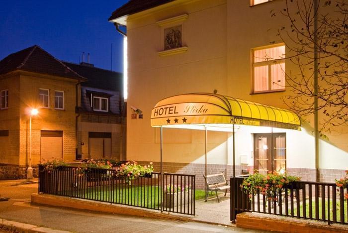 Hotel Stirka Praha Bagian luar foto